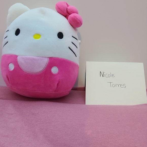 Other - Squishmallow- Hello Kitty Pink